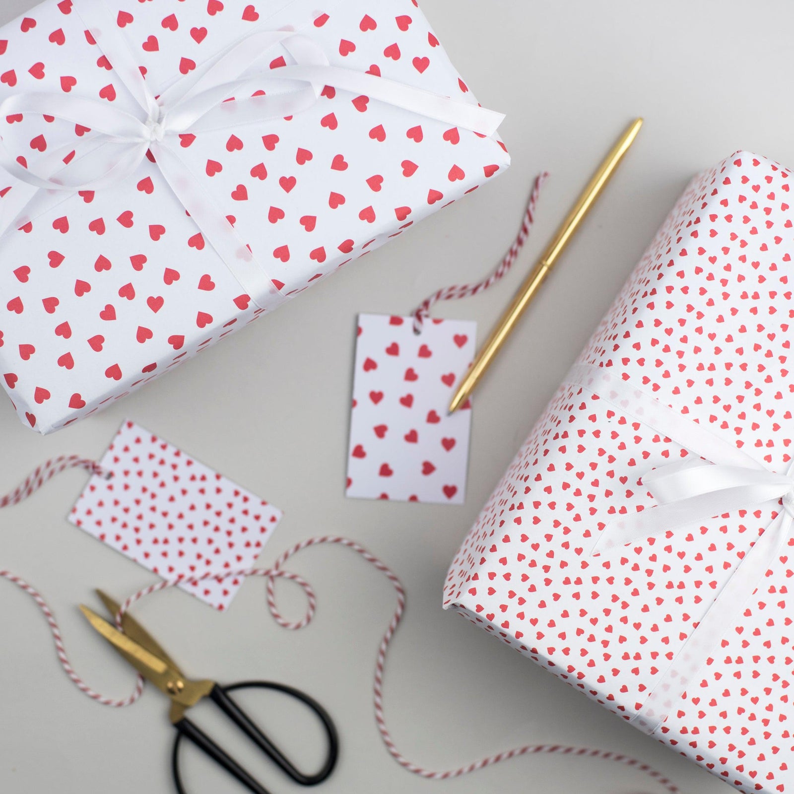 Red Heart Valentine's Wrapping Paper Set